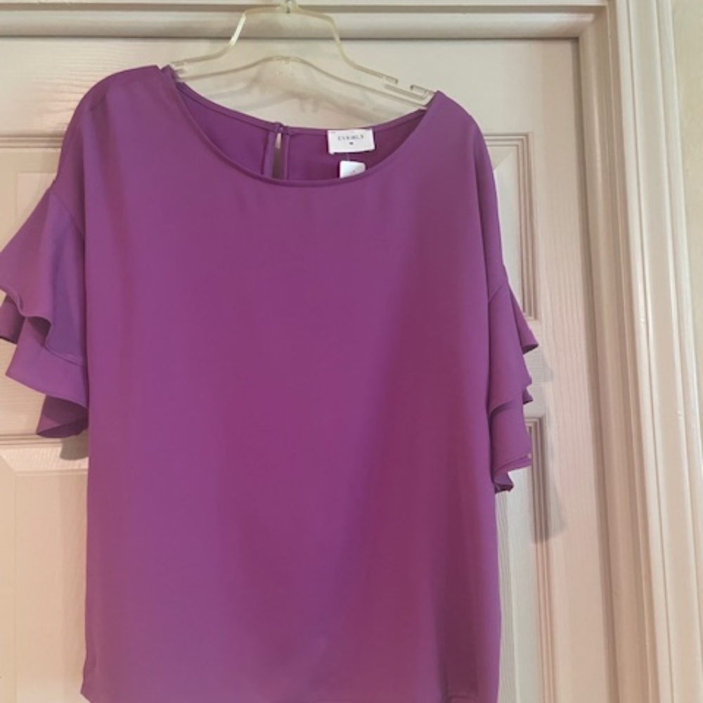 Purple Flutter Sleeve top w/ keyhole closure in back Size M